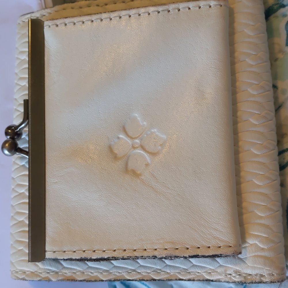 Patricia Nash wallet